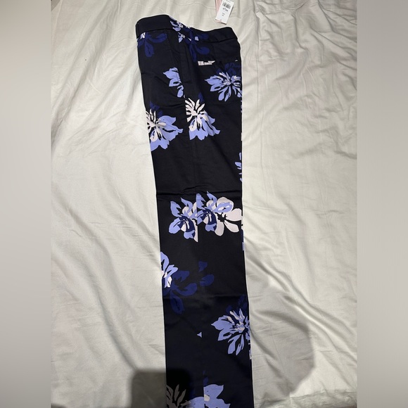 💃🏿LIKE AND GET 30% OFF💃🏿 BNWT - BANANA REPUBLIC • Women’s floral Pant - Picture 2 of 6